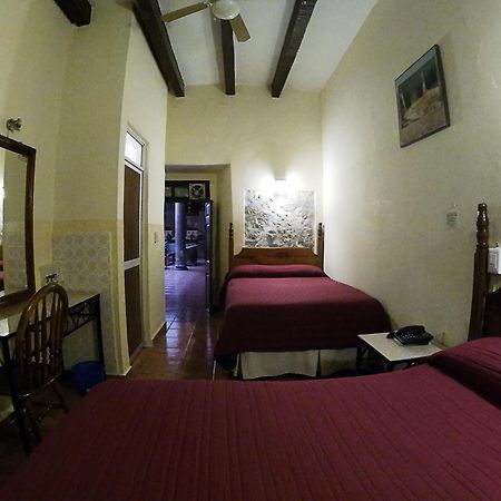 Hotel El Carmen, Morelia Bagian luar foto