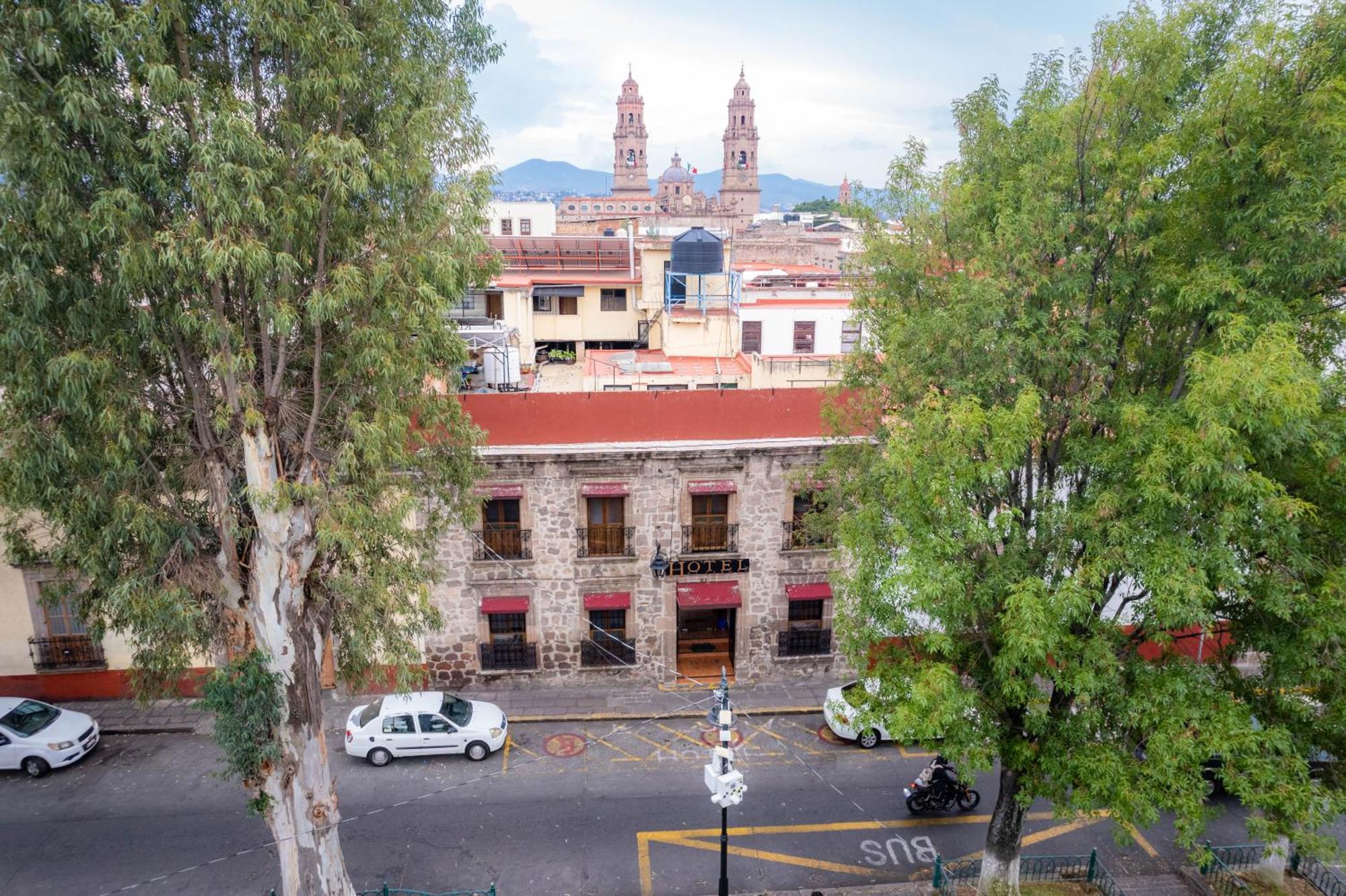 Hotel El Carmen, Morelia Bagian luar foto