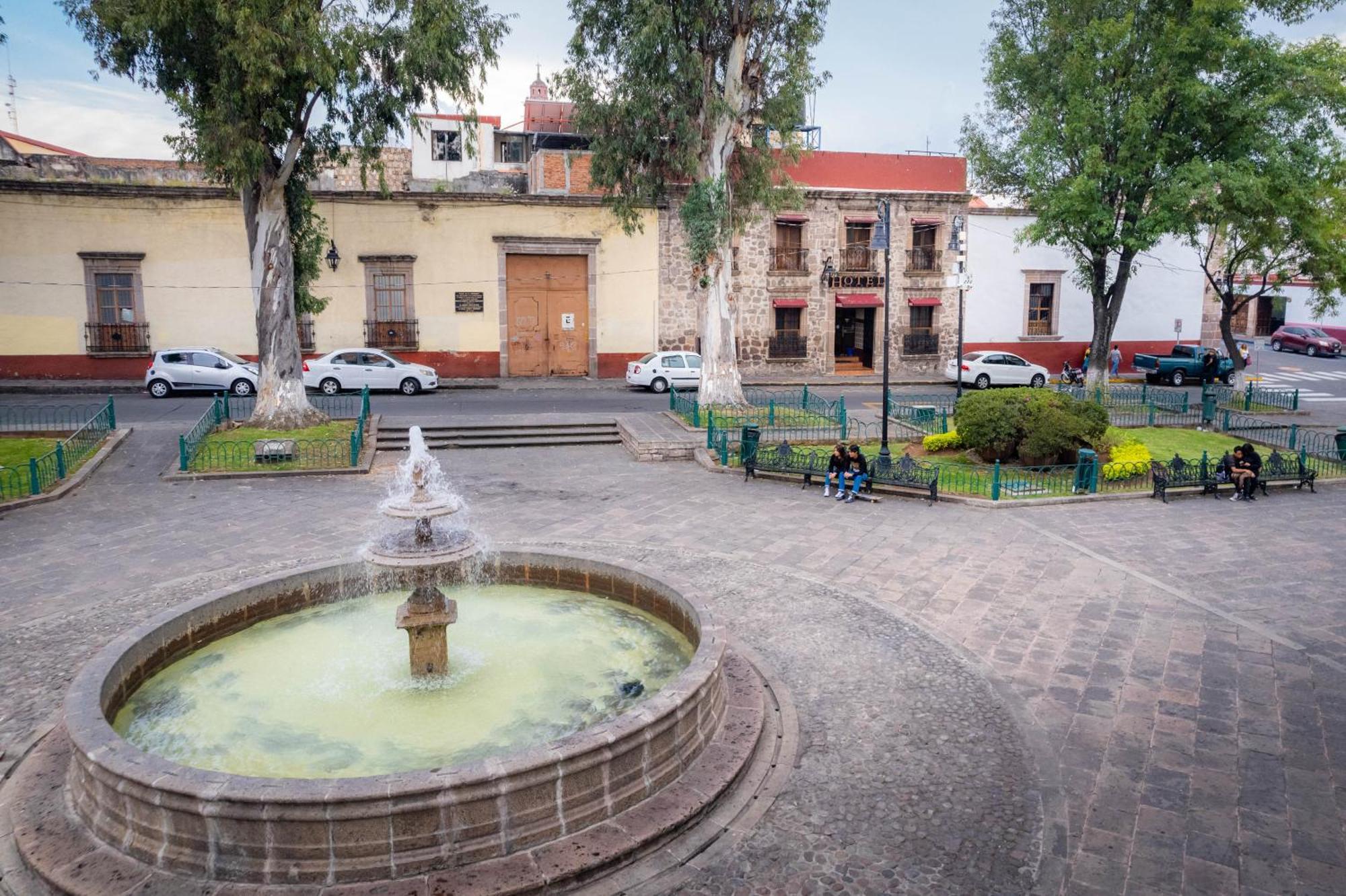 Hotel El Carmen, Morelia Bagian luar foto