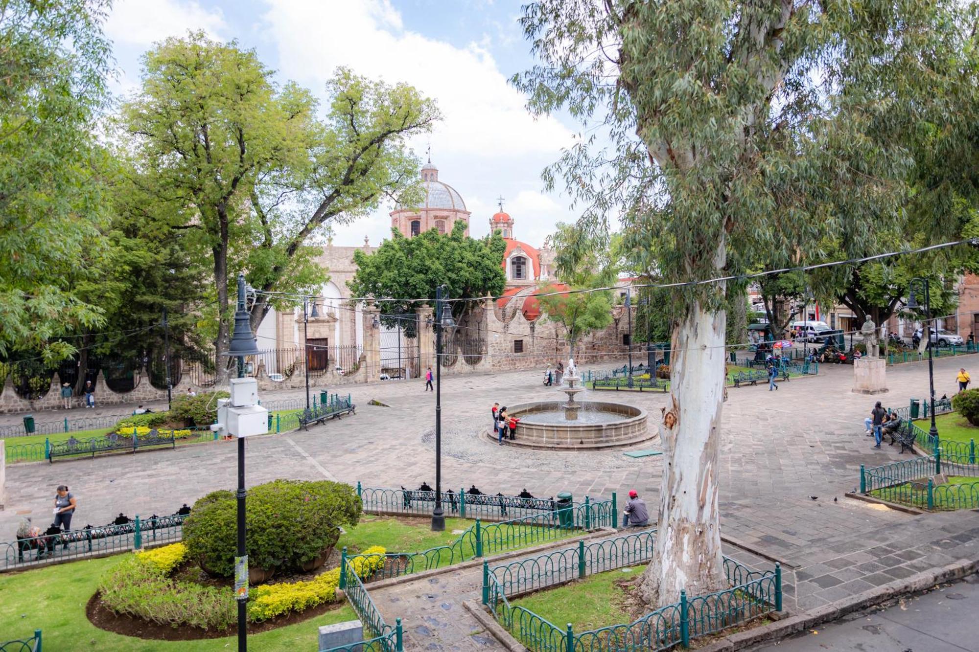 Hotel El Carmen, Morelia Bagian luar foto