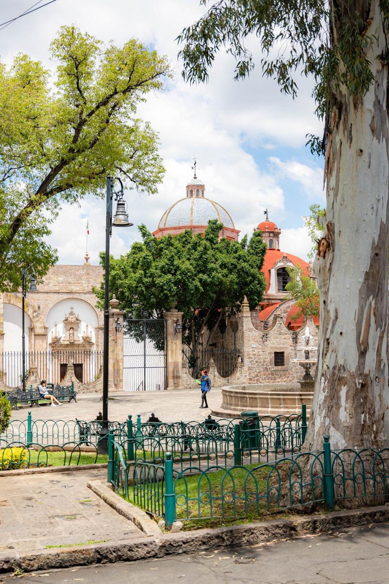 Hotel El Carmen, Morelia Bagian luar foto